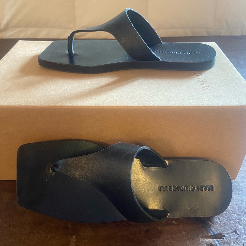 Mari Giudicelli Azelle sandals.